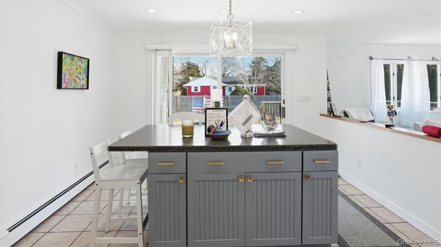 44 Oak Street, Westhampton Beach, NY 11978