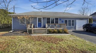 44 Oak Street, Westhampton Beach, NY 11978