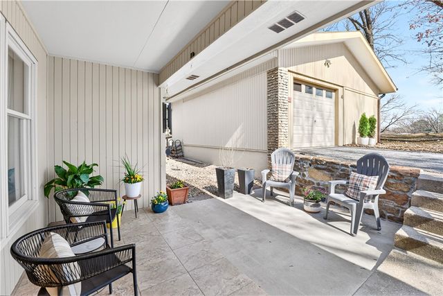 4 Joanie Lane, Bella Vista, AR 72715