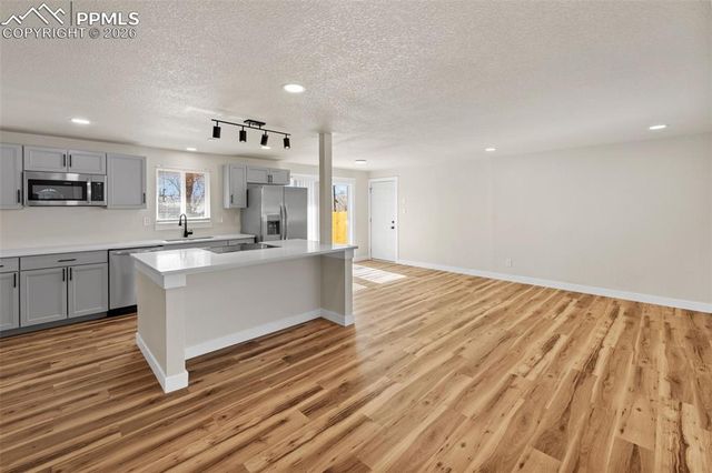 2905 Garden Hill Drive, Colorado Springs, CO 80904