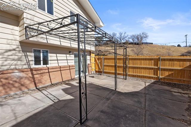 2905 Garden Hill Drive, Colorado Springs, CO 80904