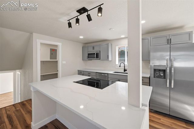 2905 Garden Hill Drive, Colorado Springs, CO 80904