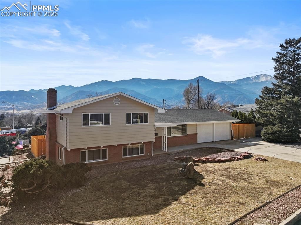 2905 Garden Hill Drive, Colorado Springs, CO 80904