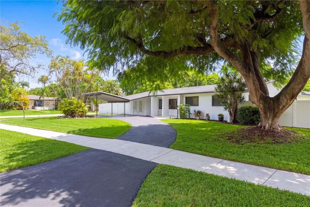 8201 SW 151st Street, Palmetto Bay, FL 33158