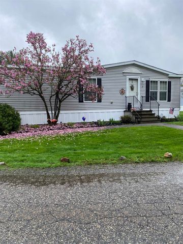 7 Sir Lancelot Drive, Exeter, NH 03833
