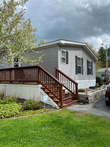7 Sir Lancelot Drive, Exeter, NH 03833