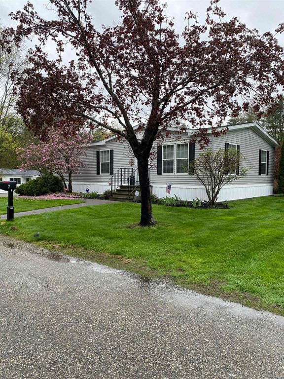 7 Sir Lancelot Drive, Exeter, NH 03833
