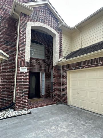 435 Leisure Drive, Stafford, TX 77477
