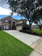 435 Leisure Drive, Stafford, TX 77477