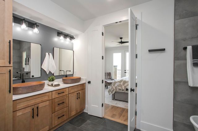 915A 33rd Ave, N, Nashville, TN 37209