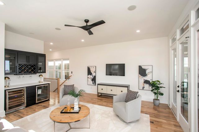 915A 33rd Ave, N, Nashville, TN 37209