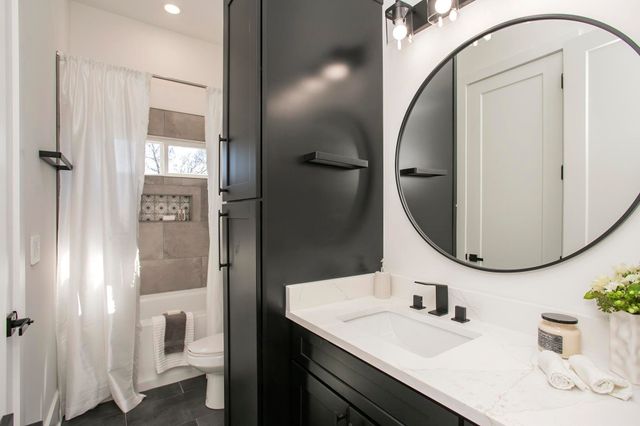 915A 33rd Ave, N, Nashville, TN 37209