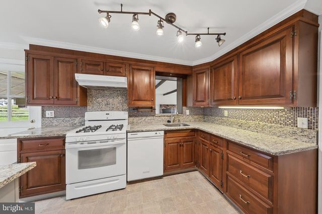 411 GOODLEY RD, Wilmington, DE 19803