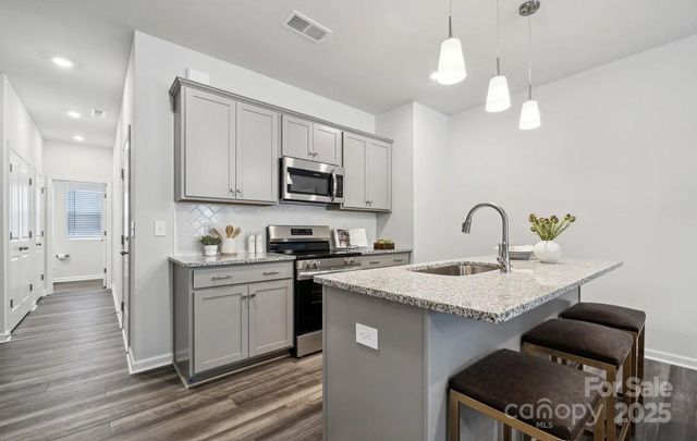 2962 Sloan Drive 29, Charlotte, NC 28208