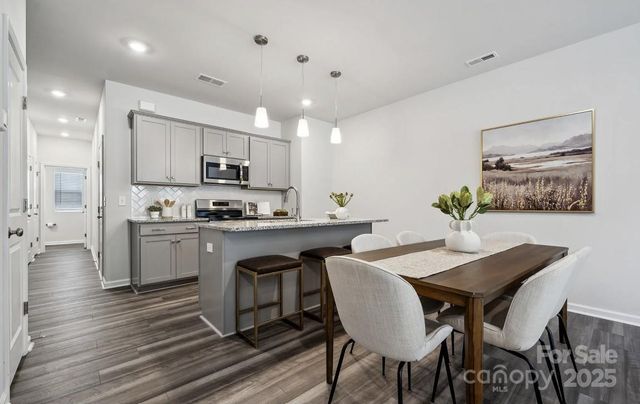 2962 Sloan Drive 29, Charlotte, NC 28208