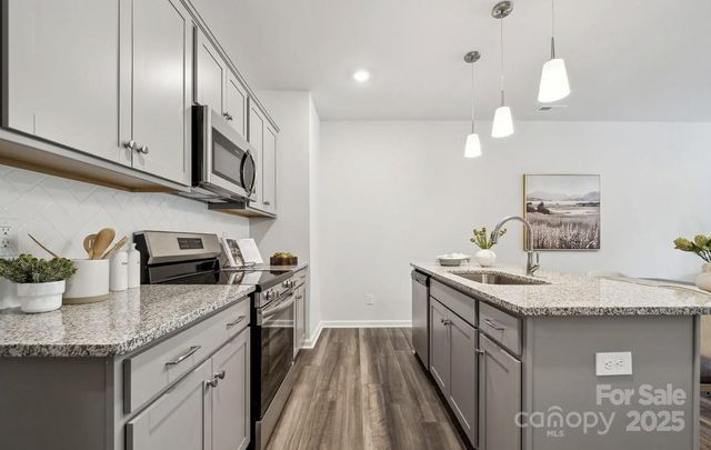 2962 Sloan Drive 29, Charlotte, NC 28208