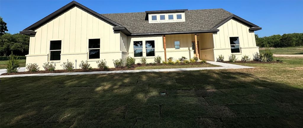 692 CR 1560, Chico, TX 76431
