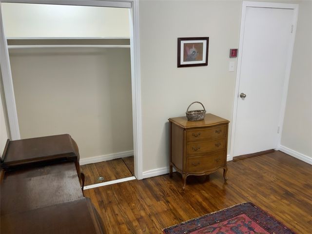 215 S 4th Street, Jacksboro, TX 76458