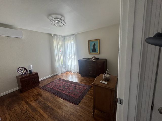 215 S 4th Street, Jacksboro, TX 76458