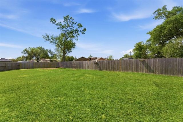 2011 Louise Street, Sulphur, LA 70663