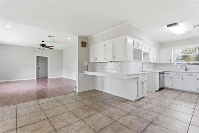 2011 Louise Street, Sulphur, LA 70663