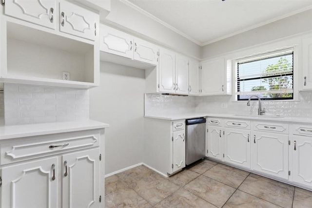 2011 Louise Street, Sulphur, LA 70663