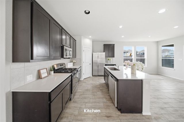 123 White Dunes DR, San Marcos, TX 78656