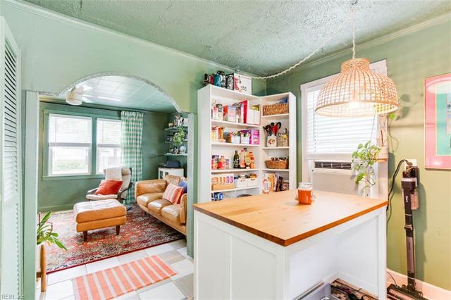 2814 Mark ST, Chesapeake, VA 23324