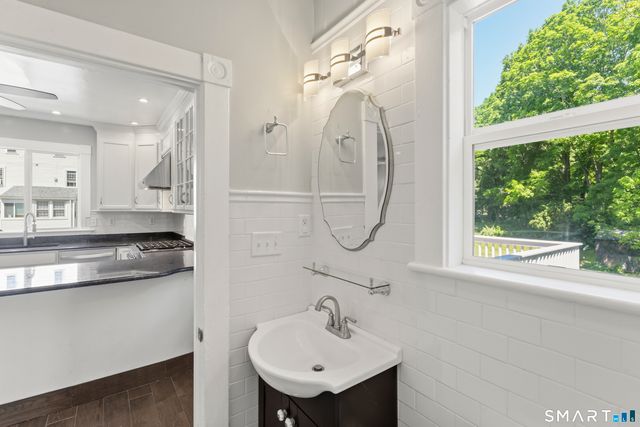 123 Pearl Street, Seymour, CT 06483