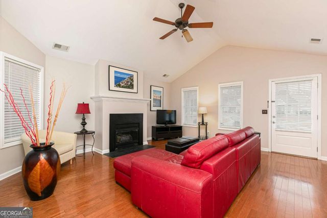 5011 Kathryn Glen Drive, Acworth, GA 30101