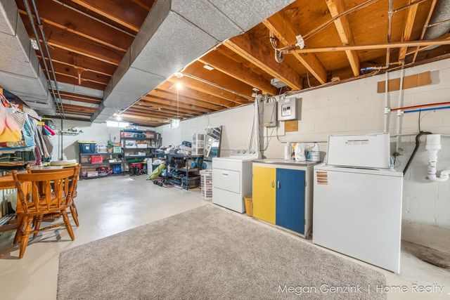 269 Cambridge Avenue, Holland City, MI 49423