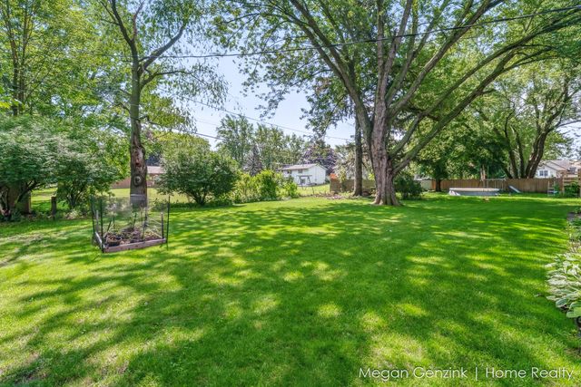 269 Cambridge Avenue, Holland City, MI 49423