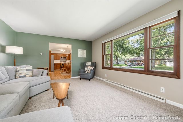 269 Cambridge Avenue, Holland City, MI 49423