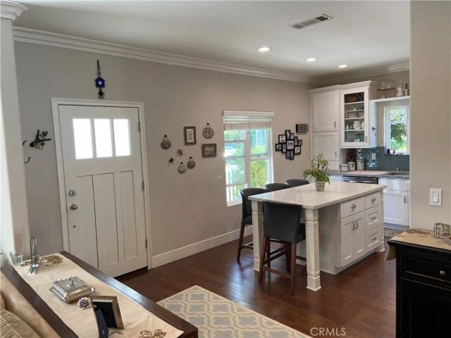4470 Stansbury Avenue, Sherman Oaks, CA 91423