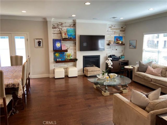 4470 Stansbury Avenue, Sherman Oaks, CA 91423