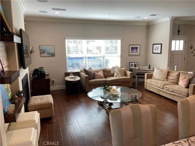 4470 Stansbury Avenue, Sherman Oaks, CA 91423