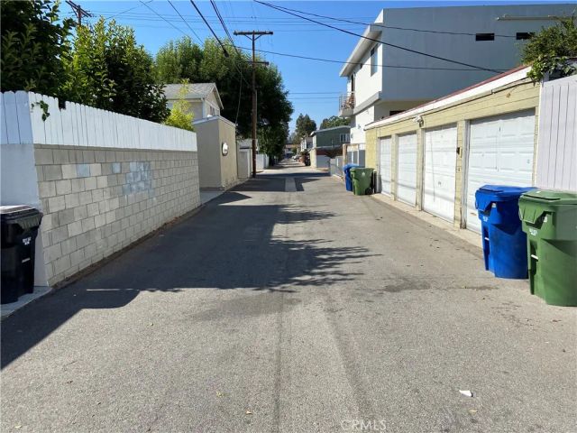 4470 Stansbury Avenue, Sherman Oaks, CA 91423