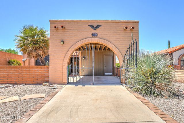 2840 S Calle Ibanez, Green Valley, AZ 85622
