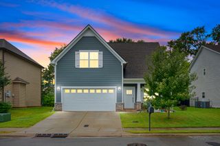 2339 Shafer Dr, Murfreesboro, TN 37128