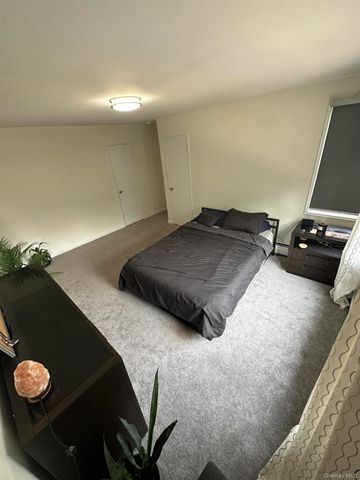 5 Oakdale Manor B14, Suffern, NY 10901