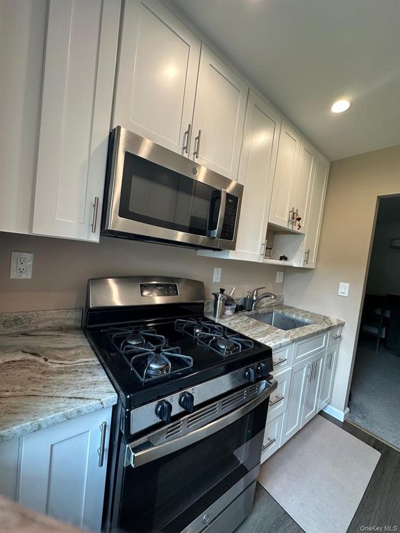 5 Oakdale Manor B14, Suffern, NY 10901