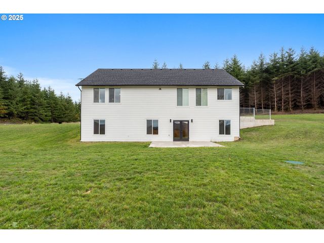 253 S GOBLE CREEK Rd, Kelso, WA 98626