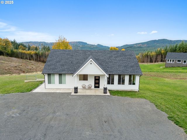 253 S GOBLE CREEK Rd, Kelso, WA 98626