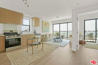 1822 Overland Avenue 401, Los Angeles, CA 90025