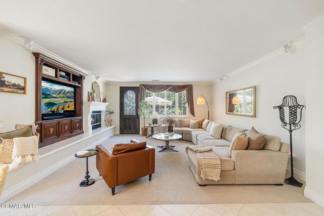 4567 Bristlecone Circle, Moorpark, CA 93021