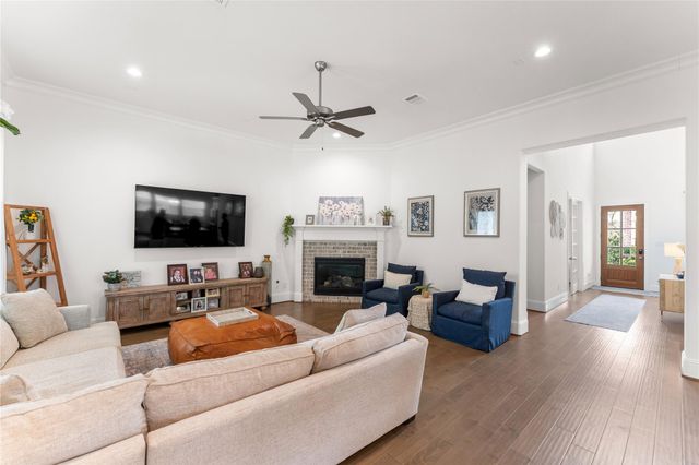 106 Golden Eye Court, Montgomery, TX 77316