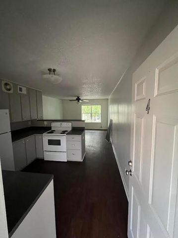 512 First Street 4, College Station, TX 77840