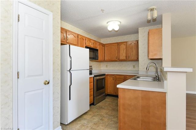 5008 Lawndale Drive A, Greensboro, NC 27455