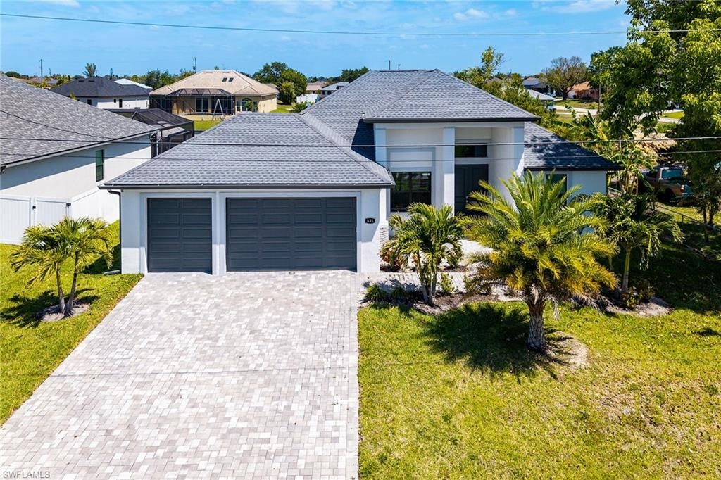 Image 1 of property listing at 635 NE 7th TER, Cape Coral, FL 33909