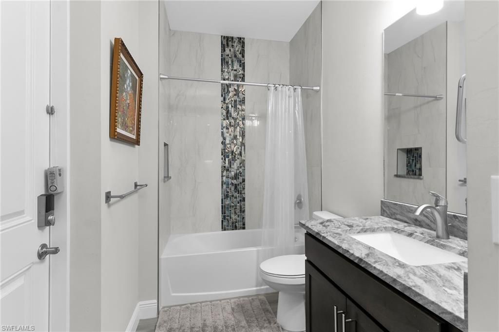 Image 17 of property listing at 635 NE 7th TER, Cape Coral, FL 33909